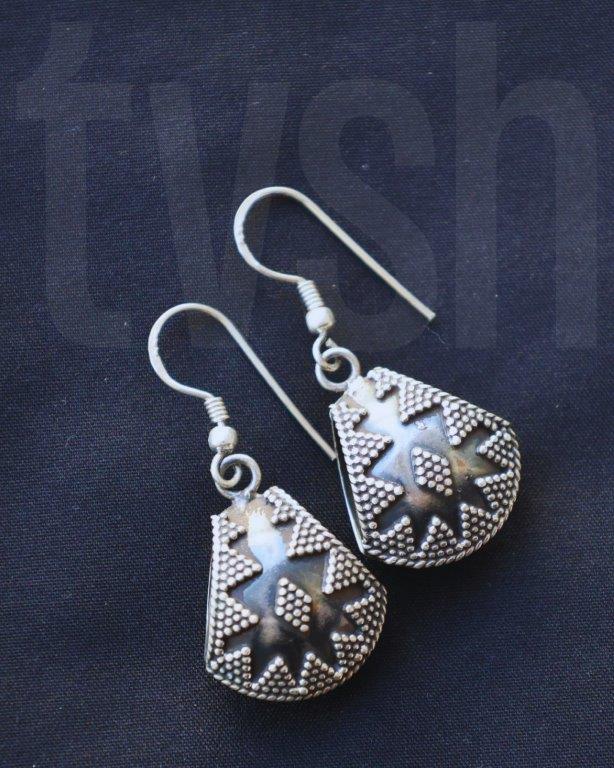 Silver hanging earrings dot work
