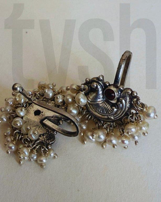 Clip on BUGUDI (no piercing required)