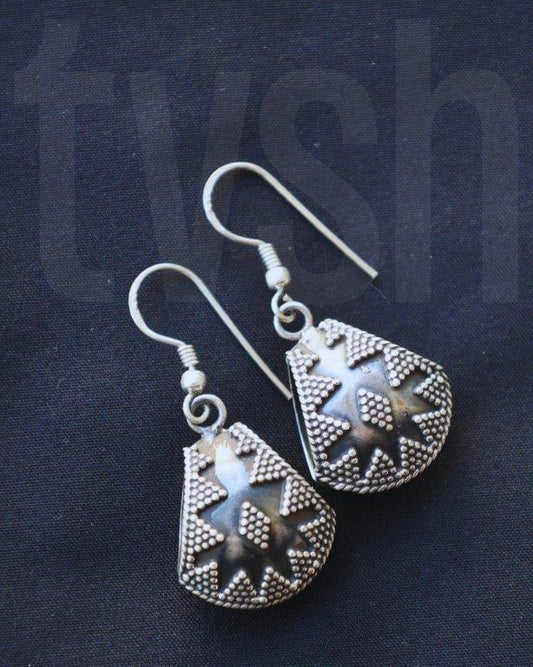Silver hanging earrings dot work